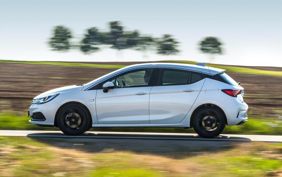  Opel Astra OPC Line Sport (K) 2016 года  (фото 3 из 31)